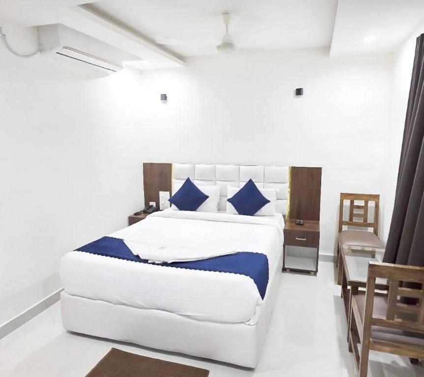 Hotel Skyland Warangal Exteriér fotografie