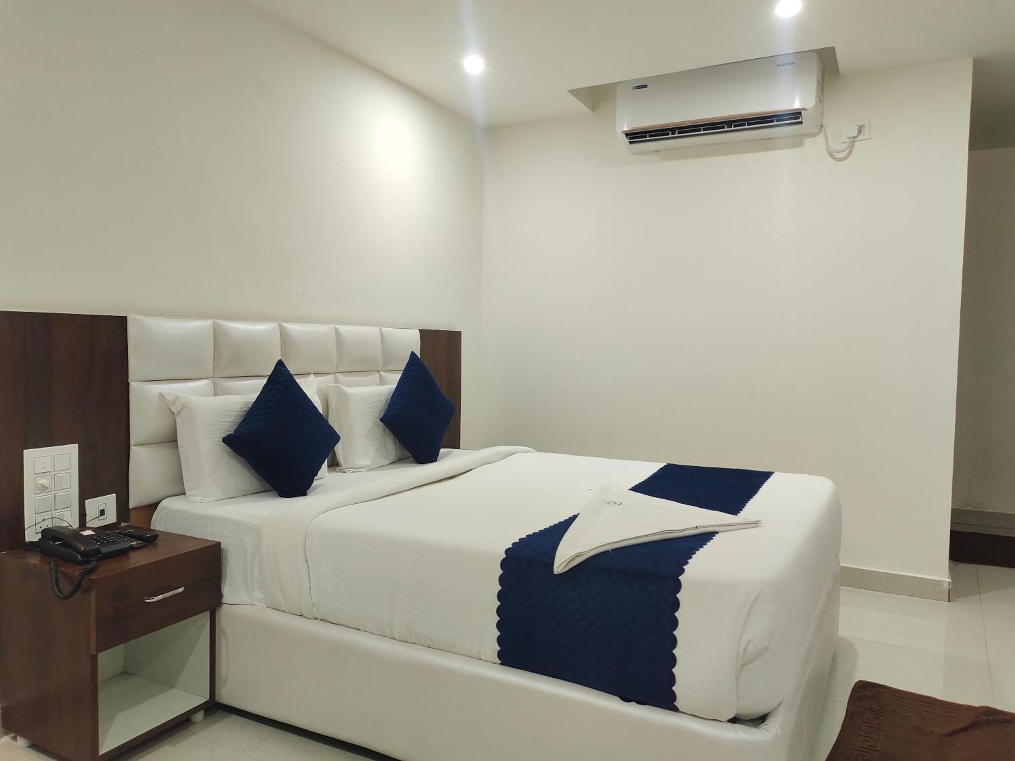 Hotel Skyland Warangal Exteriér fotografie